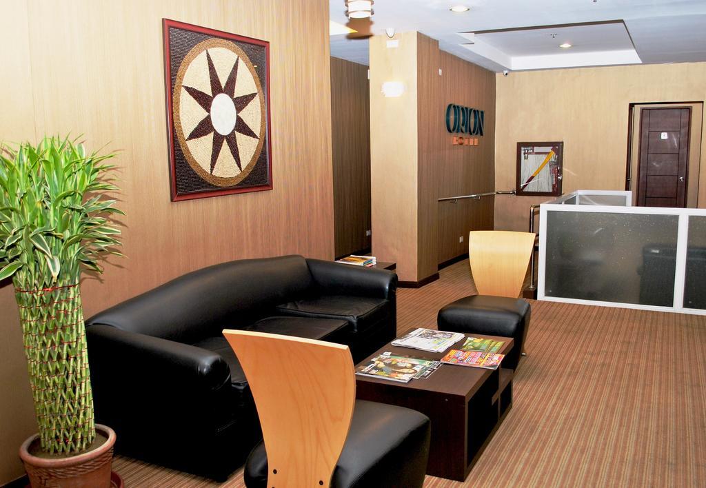 Orion Hotel Манила Екстериор снимка